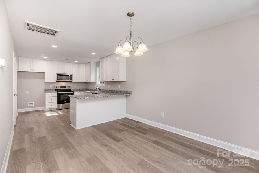 Image 28 of a home in .