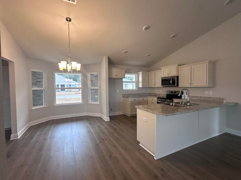 Image 9 of a home in Ashton View.