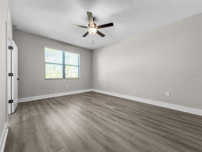 Spacious, unfurnished interior of a new home in , Port Charlotte (Image 12).