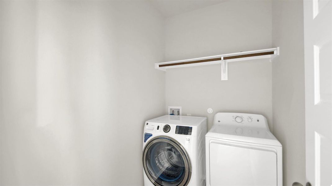 Laundry room with independent washer and dryer