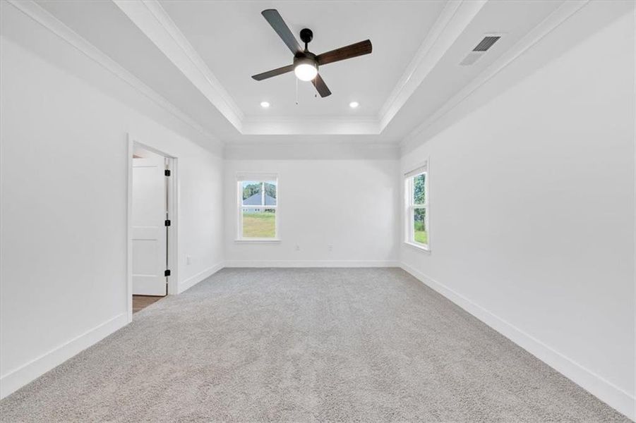 Spacious, unfurnished interior of a new home in Tuscany Hills, Douglasville (Image 43).
