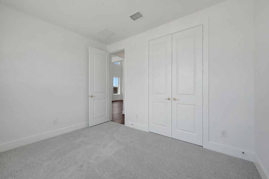 Spacious, unfurnished interior of a new home in Painted Tree, McKinney (Image 30). Spacious, unfurnished interior of a new home in Painted Tree, McKinney (Image 30).