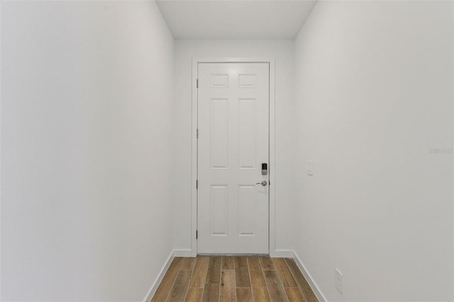 Spacious, unfurnished interior of a new home in Colbert Landings, Palm Coast (Image 22).