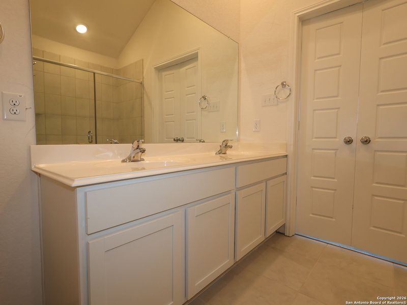 Furnished interior view inside a new home in Winding Brook, San Antonio (Image 6).