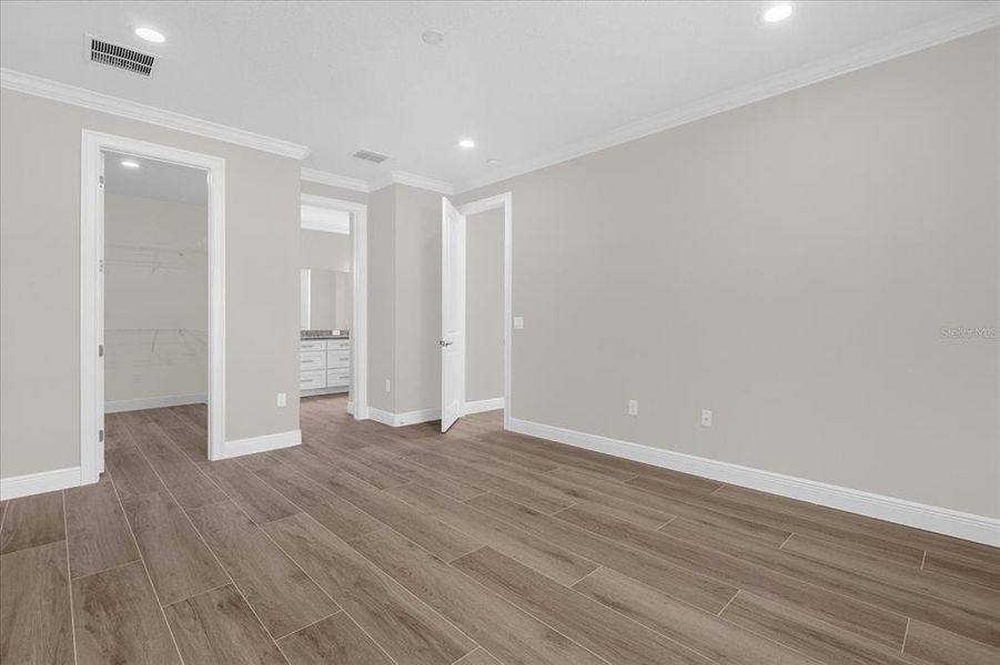 Spacious, unfurnished interior of a new home in , Summerfield (Image 26).