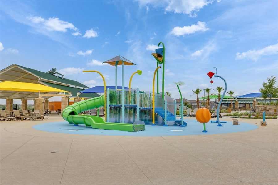 Community amenities in Sunfield, Buda (Image 18).