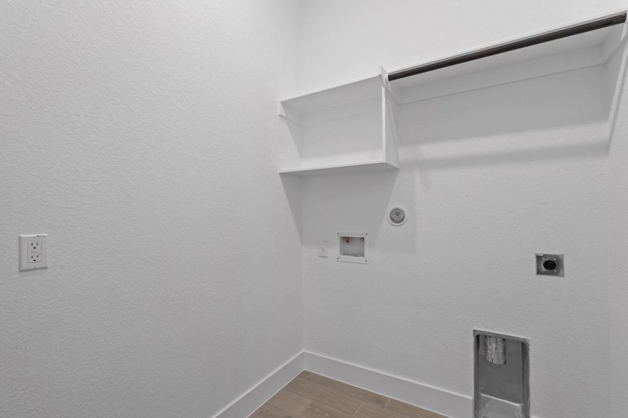 Spacious, unfurnished interior of a new home in Jordan Ranch, Fulshear (Image 6). Spacious, unfurnished interior of a new home in Jordan Ranch, Fulshear (Image 6).