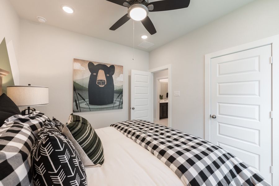 Representative furnished interior of a home built from the Primrose by Tri Pointe Homes in Mason Woods, Cypress (Image 28). Representative furnished interior of a home built from the Primrose by Tri Pointe Homes in Mason Woods, Cypress (Image 28).