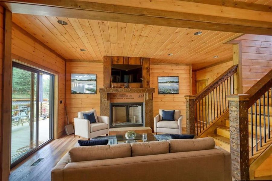 Image 78 of a home in .