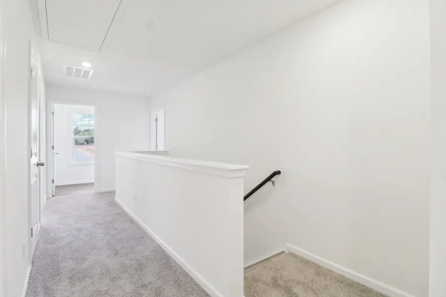 Spacious, unfurnished interior of a new home in Portrait Hills, Aiken (Image 31).