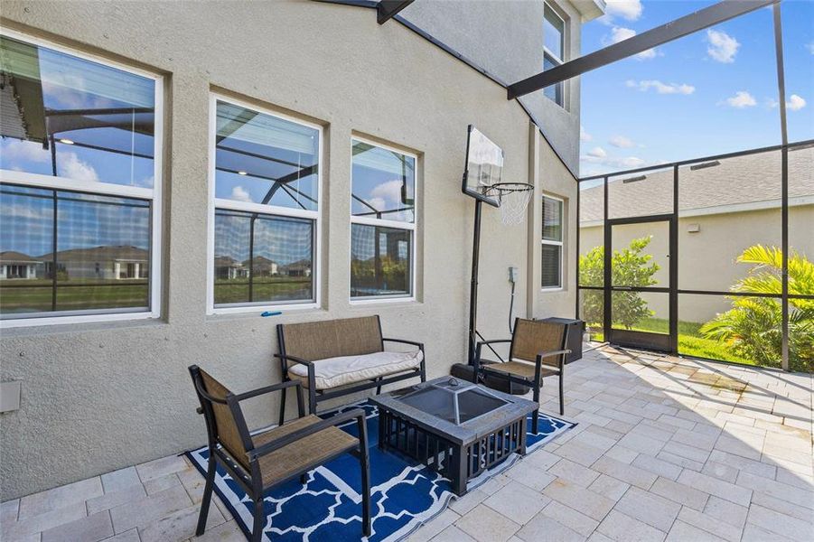 Exterior details and patio area of a home in Evergreen, Bradenton (Image 25).