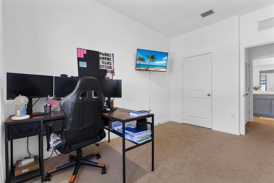 Image 32 of a home in .