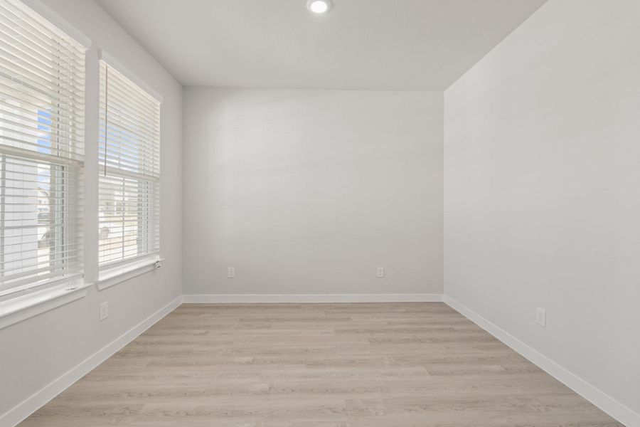 Spacious, unfurnished interior of a new home in Sunterra, Katy (Image 10). Spacious, unfurnished interior of a new home in Sunterra, Katy (Image 10).