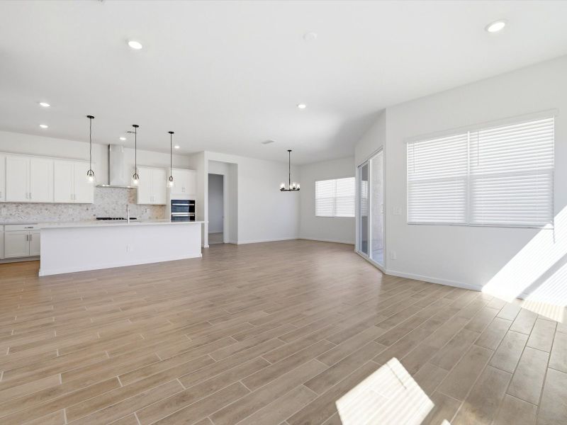 Spacious, unfurnished interior of a new home in Abel Ranch Signature Series, Goodyear (Image 10).