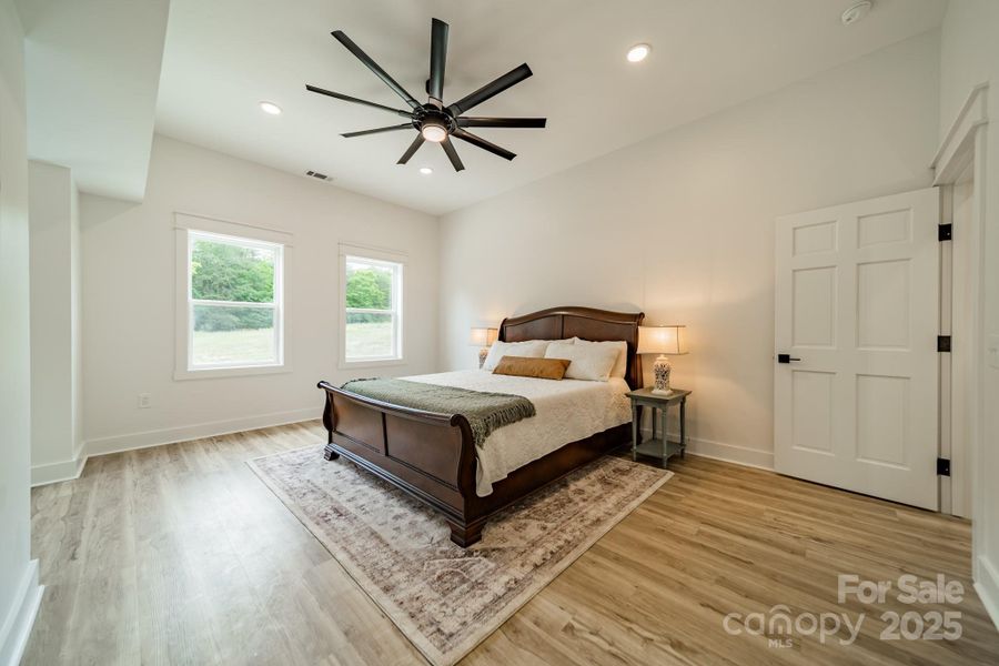 Furnished interior view inside a new home in , Fort Mill (Image 31). Furnished interior view inside a new home in , Fort Mill (Image 31).