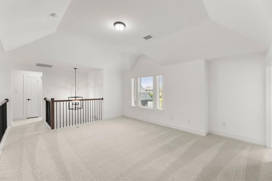 Spacious, unfurnished interior of a new home in Grayhawk Addition, Forney (Image 27).