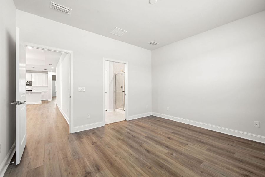 Spacious, unfurnished interior of a new home in Sun City Hilton Head, Bluffton (Image 20). Spacious, unfurnished interior of a new home in Sun City Hilton Head, Bluffton (Image 20).