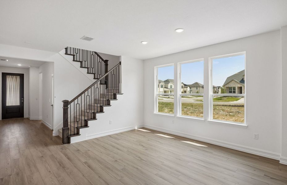 Spacious, unfurnished interior of a new home in Wilson Creek Meadows, Celina (Image 26).