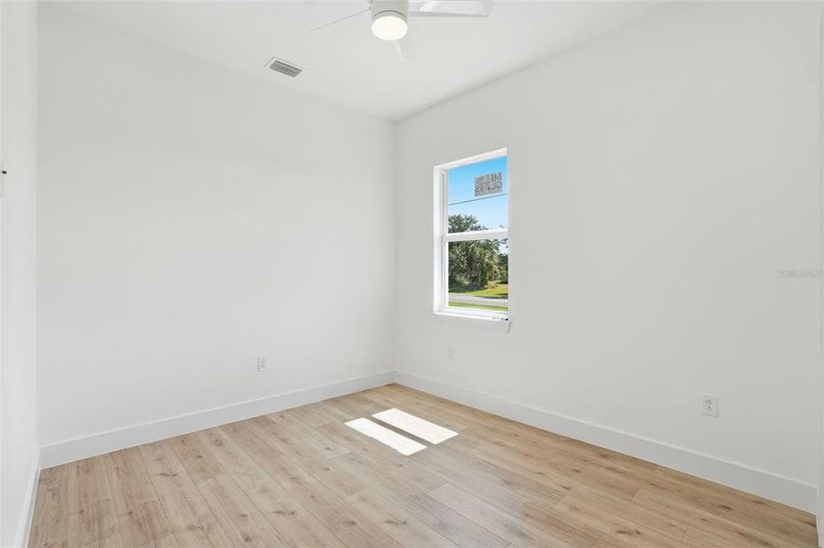 Spacious, unfurnished interior of a new home in , Punta Gorda (Image 20).