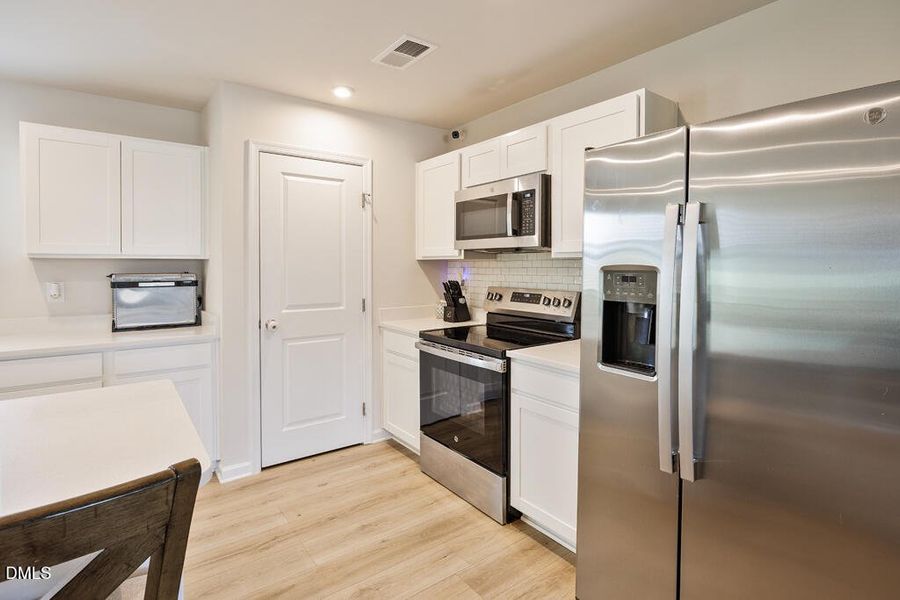 MLS_4468_Captain Falls Dr-28