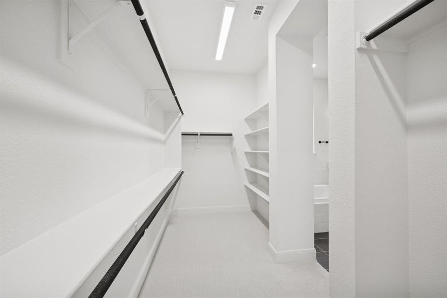 Spacious, unfurnished interior of a new home in Pecan Square - Gardens, Northlake (Image 18).