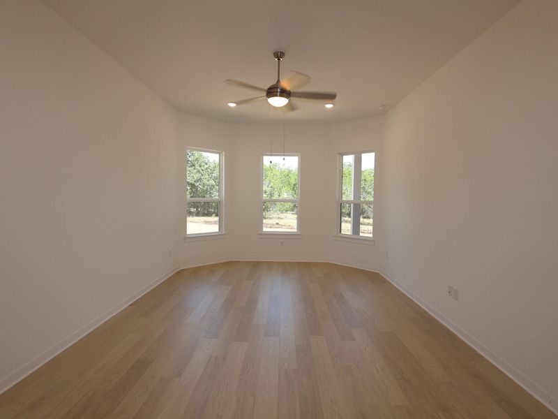 Spacious, unfurnished interior of a new home in Edgewood, Leander (Image 6).