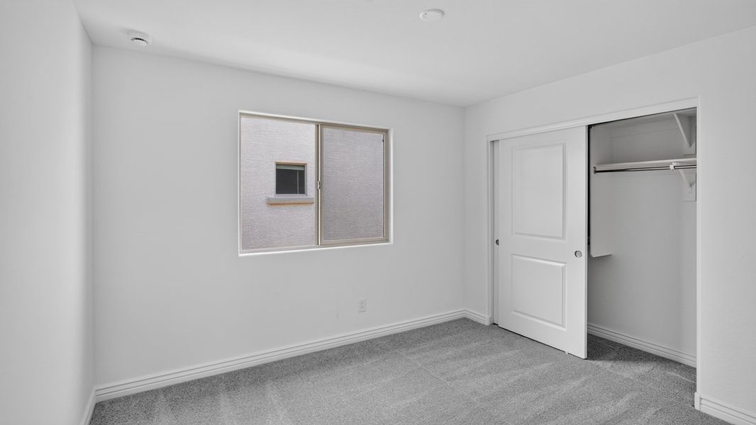 Spacious, unfurnished interior of a new home in Allen Ranches, Litchfield Park (Image 19).