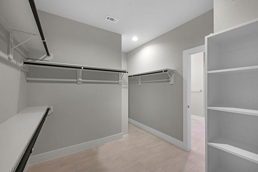 Spacious, unfurnished interior of a new home in Morton Creek Ranch, Katy (Image 25). Spacious, unfurnished interior of a new home in Morton Creek Ranch, Katy (Image 25).