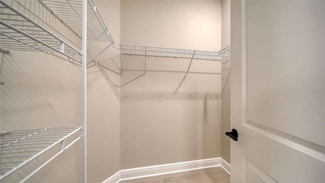Spacious, unfurnished interior of a new home in Windward, Lakewood Ranch (Image 28).