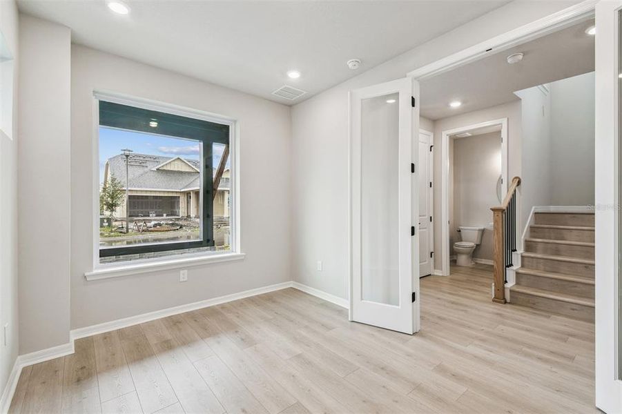 Spacious, unfurnished interior of a new home in Weslyn Park in Sunbridge 34', St. Cloud (Image 35).