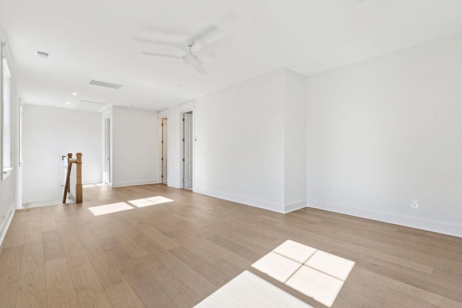Spacious, unfurnished interior of a new home in , Mount Pleasant (Image 61).