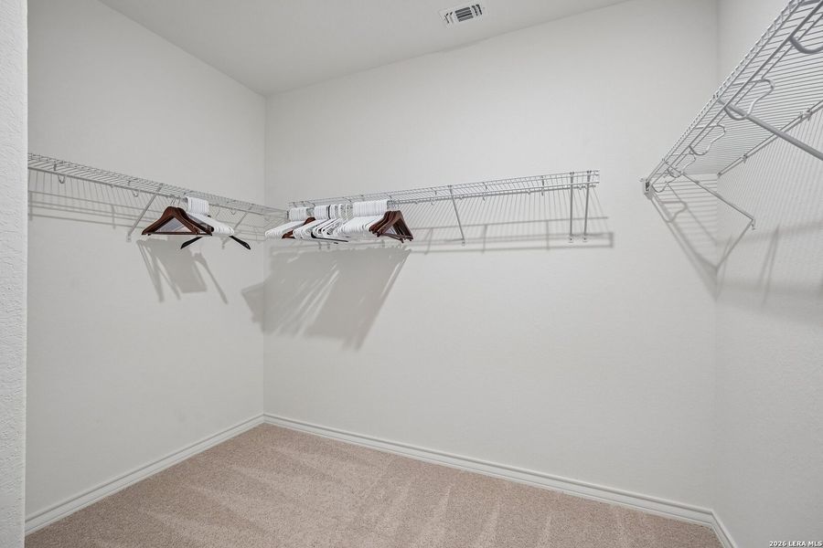 Spacious, unfurnished interior of a new home in Dove Song, Marion (Image 26).
