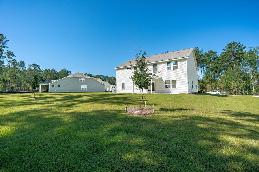 Exterior details and patio area of a home in Oakleaf Chase, Blythewood (Image 23).