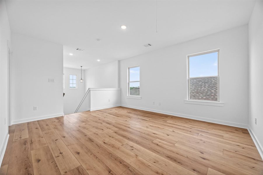 Spacious, unfurnished interior of a new home in Mostyn Springs, Magnolia (Image 38).