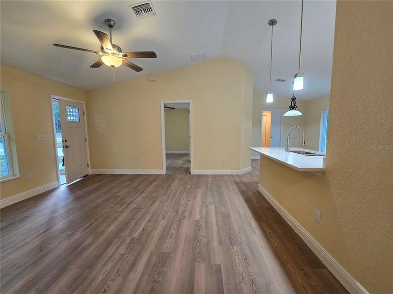 Spacious, unfurnished interior of a new home in , Ocala (Image 35).