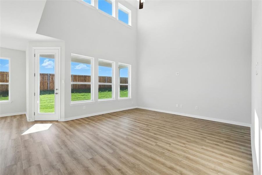 Spacious, unfurnished interior of a new home in Pebblebrook, Sherman (Image 21).