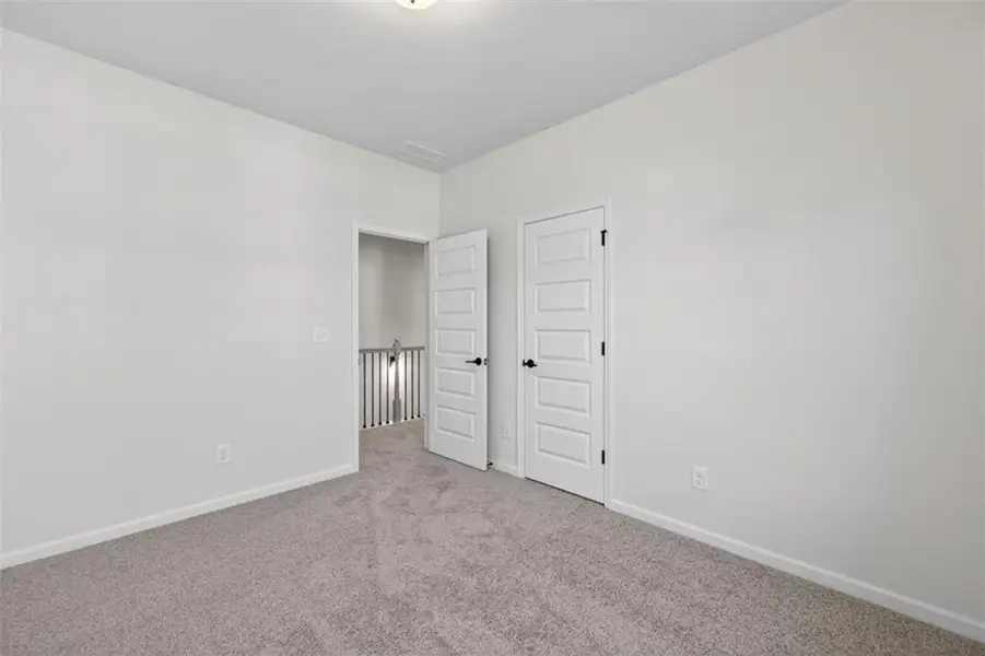 Spacious, unfurnished interior of a new home in Sanders Park, Austell (Image 20).