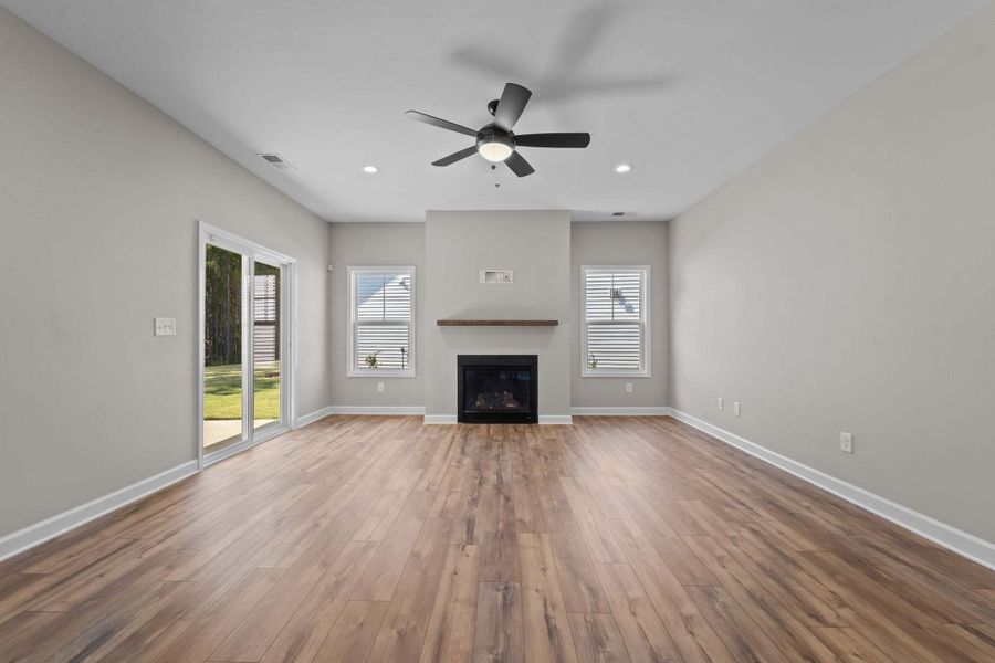 Fireplace with Floating Mantle Option