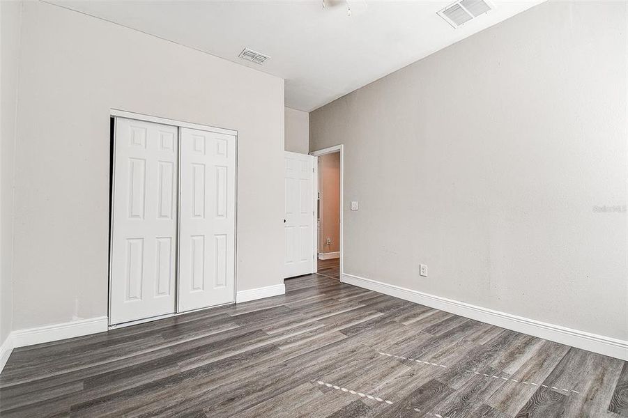 Spacious, unfurnished interior of a new home in , Spring Hill (Image 13).