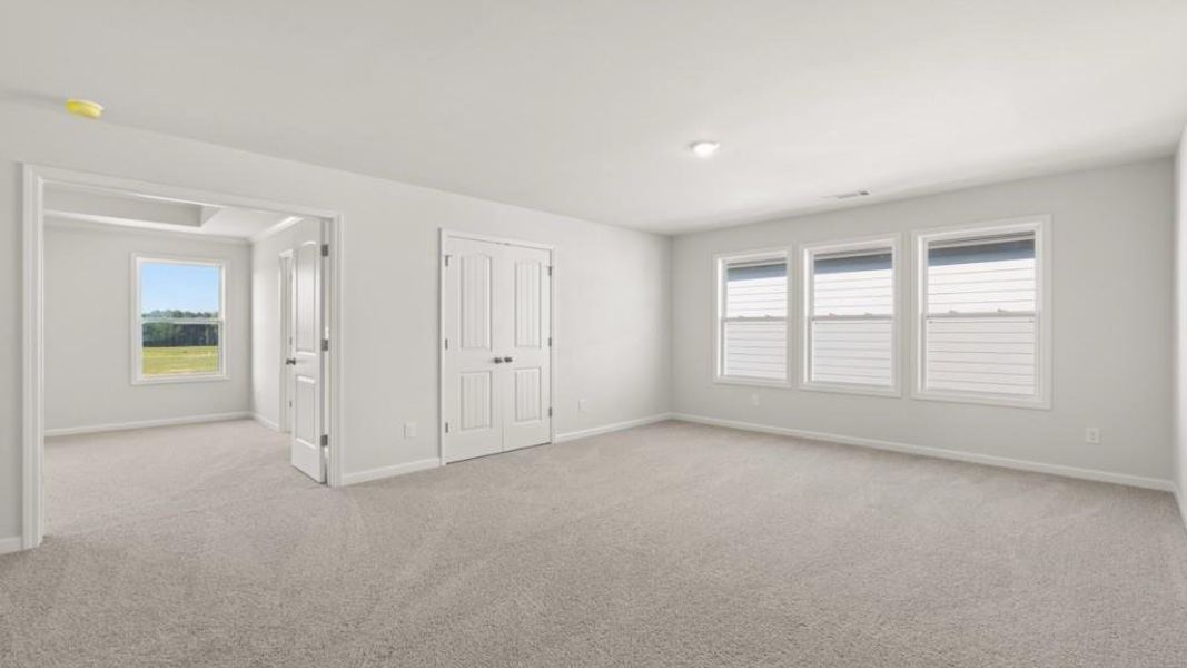 Spacious, unfurnished interior of a new home in Hamptons at Riverwood East, Dallas (Image 25).