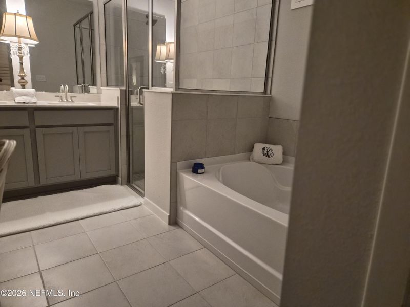 Furnished interior view inside a new home in Condo Collection at Grand Vue at Interlocken, Fernandina Beach (Image 14).