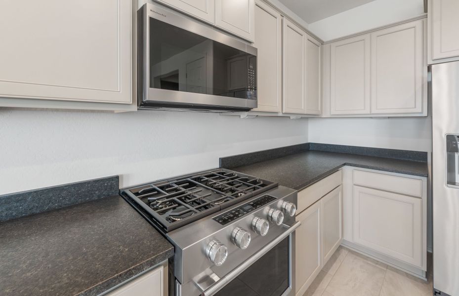 Image 20 of a home in Sun City Festival.