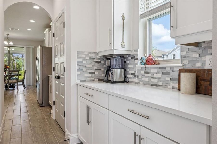 Furnished interior view inside a new home in , Winter Garden (Image 40).