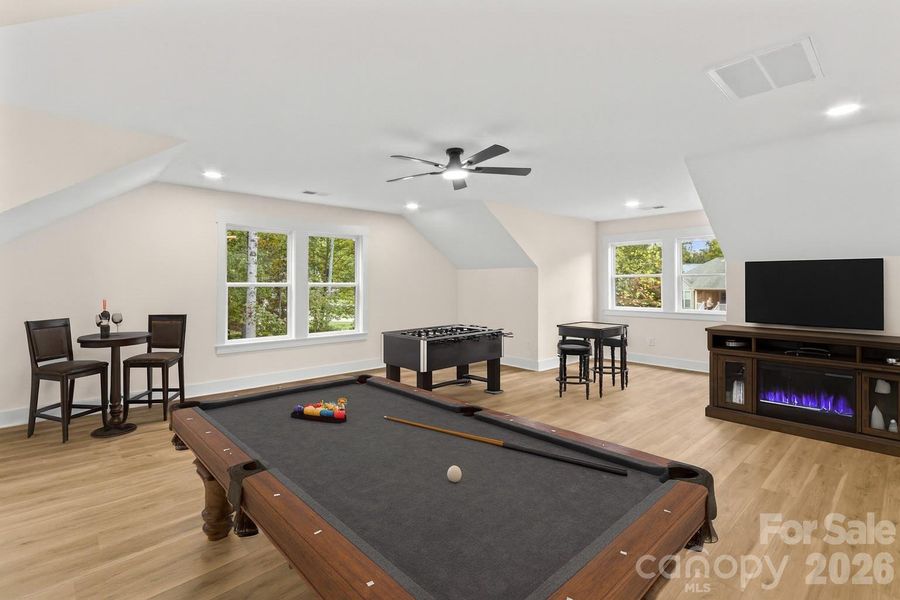 Bedroom 5 or Huge Family Room. Bedroom 5 or Huge Family Room.