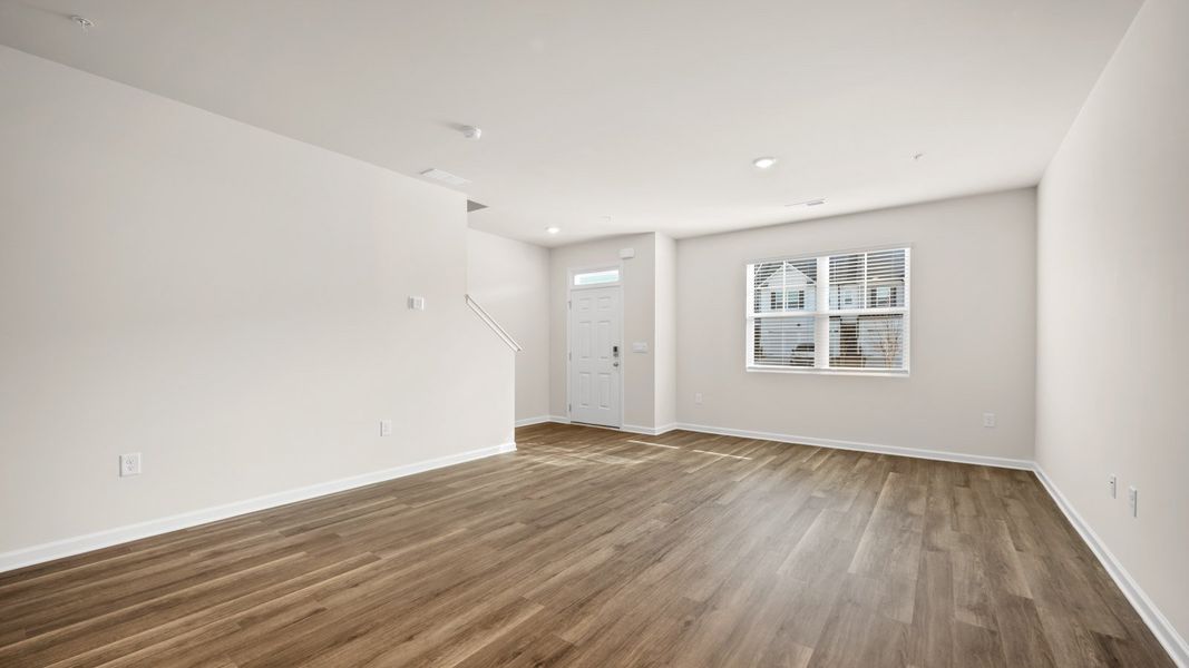 Spacious, unfurnished interior of a new home in Echo Glen, Stockbridge (Image 19).
