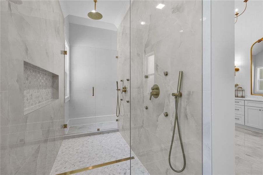 Image 82 of a home in .