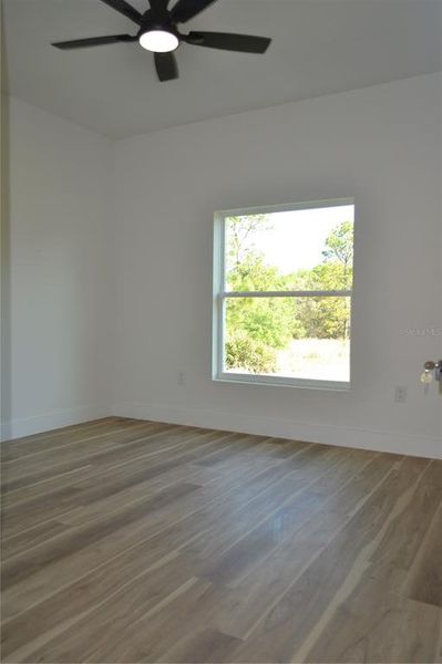 Spacious, unfurnished interior of a new home in , Ocala (Image 17).