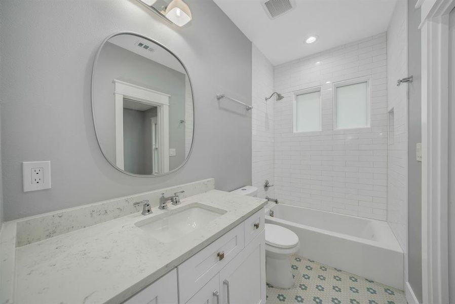 Furnished interior view inside a new home in , Dallas (Image 32).