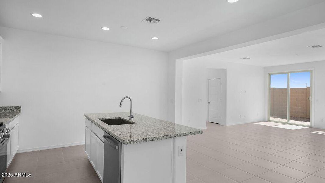 14631 W SAND HILLS Road-Ready Now! 14631 W SAND HILLS Road-Ready Now!