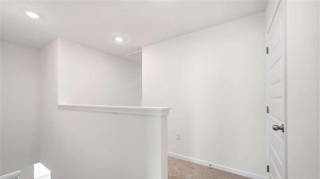 Spacious, unfurnished interior of a new home in Inverness at Sugarloaf, Lawrenceville (Image 12).